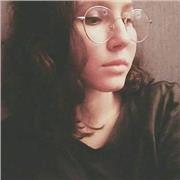 étudiante donne cours de maths et de physique